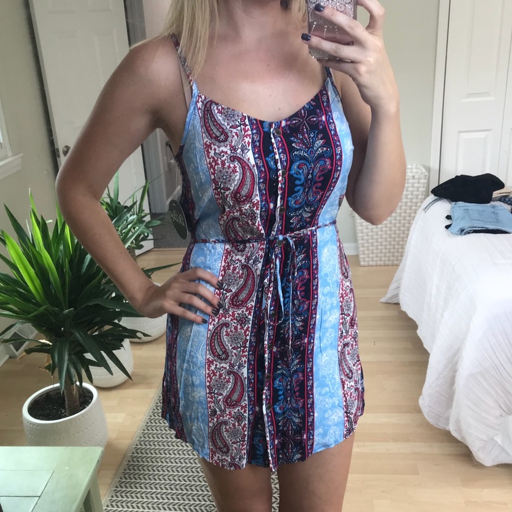 NWT flowy beach dress!! 😍